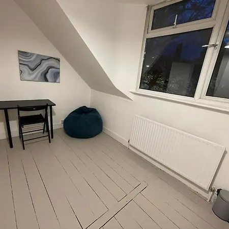 Beautiful 2 Bedroom On Tower Bridge London Exterior photo